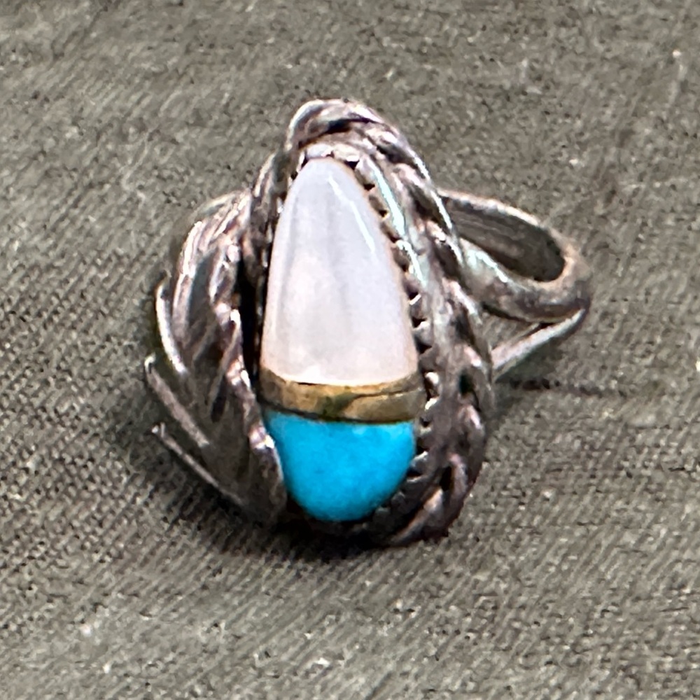 Beautiful genuine silver & stones ring